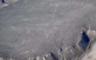 découvrez les mystères entourant une mort inexpliquée, explorez les théories et les enquêtes qui tentent de révéler la vérité derrière cet événement mystérieux.