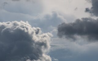 prévisions météorologiques pour paris le 1er mars 2026 : température, conditions climatiques et conseils pour la journée.